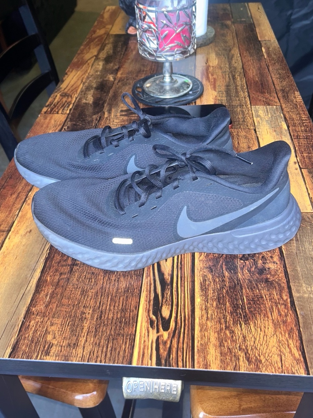 Nike Men's Black Athletic Running Sneakers
